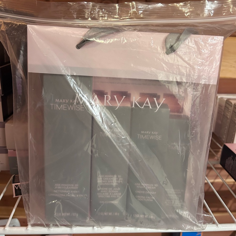 Mary Kay Miracle Skincare Set 3D - Normal to Dry